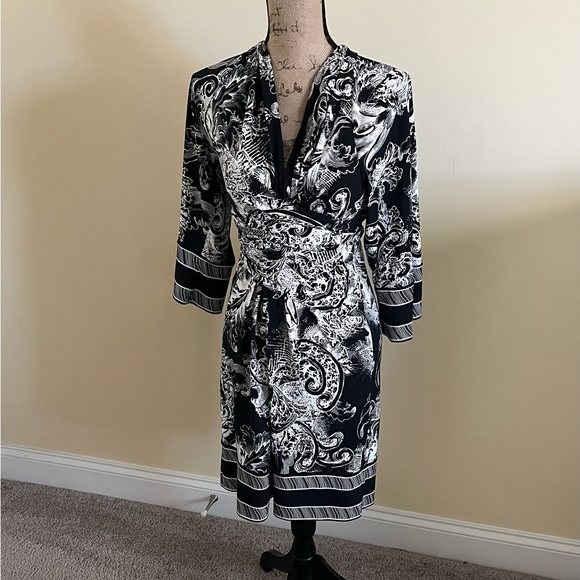 BCBG faux wrap dress. Perfect for daytime or Evening - Picture 2 of 4